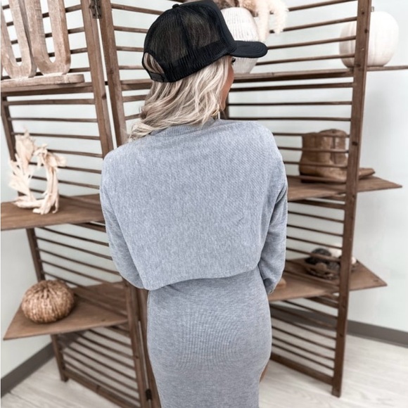 NWOT- HYFVE- Knit Top and Body-con Dress set in Grey. - Picture 5 of 8